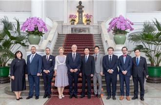 吴钊燮会见捷克参议院副议长  盼扩大双边全方位关系