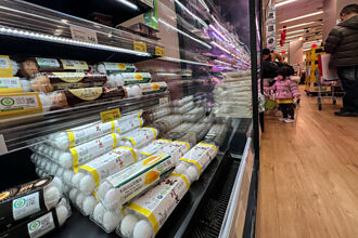 雞蛋產銷失衡 量販店有感降價