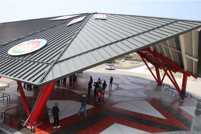 台东市马当部落文化聚会所荣获2024年全国建筑园冶奖公共建筑类奖项。（台东县政府提供／蔡旻妤台东传真）