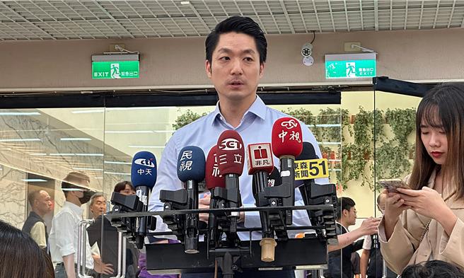 台北市長蔣萬安（圖）14日上午出席士林區里長座談會，並於會前接受媒體訪問。（丁上程攝）