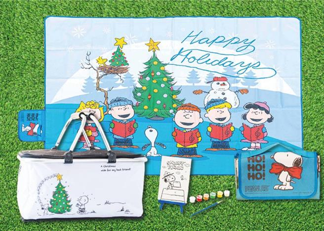 史努比野餐组内容物有史努比提篮、野餐垫与数字油画一组，可以与心爱的家人、毛孩一起出游时使用。（EMJ. LIFE 提供／任义宇高雄传真）