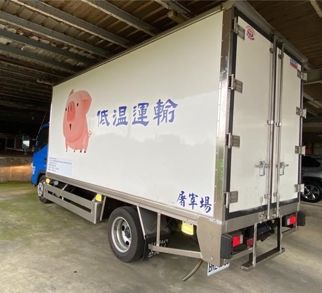 猪只传统肉摊温控设备及猪只屠体运输车辆温控设备开放申请补助。（农业局提供）