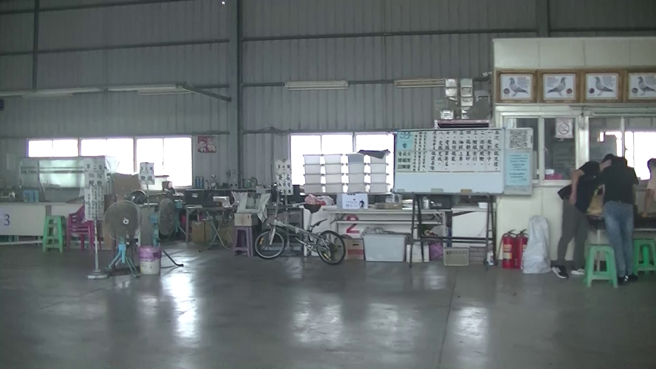 台南市刑事警察大隊成功破獲台南市一處賽鴿協會聚賭案，揭開了賽鴿競賽背後令人咋舌的詐賭內幕。（圖／警方提供）