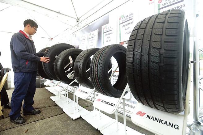 化學產業鏈擺脫2023年低迷，近期吹暖風，帶動橡膠類股5月營收紛紛繳出雙位數增長佳績，下半年復甦有望更加強勁。圖／本報資料照片