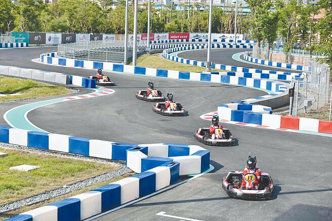 铃鹿赛道乐园寻找美国活动，姓名为「美国」可免费畅游乐园。（SKM Park Outlets提供）