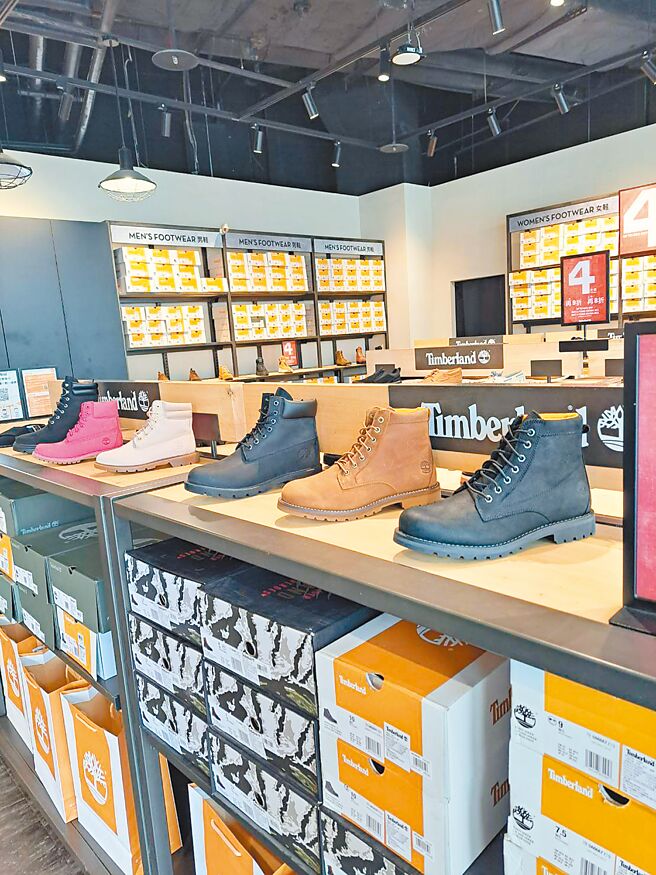 SKM Park Outlets高雄草衙Timberland同庆优惠，店内靴款全面4折起。（SKM Park Outlets提供）