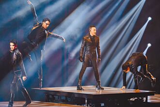 張學友滿血回歸 再展劈腿一字馬