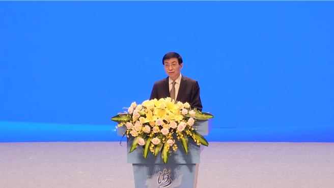 第16届海峡论坛15日开幕，大陆全国政协主席王沪寧致词时表示，实现美好生活向往是两岸关系的着眼点。（吴泓勋摄）