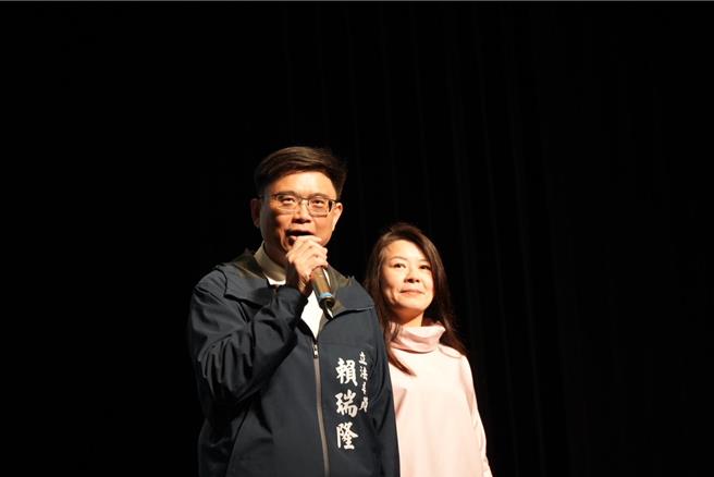 民進黨立委賴瑞隆（左）今（15）日首度鬆口，證實將「朝選高雄市長方向努力」。（柯宗緯翻攝）