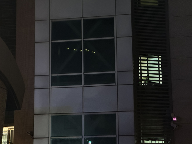 今15日晚间20时33分许，台北市忠孝东路4段553巷发生火警。（叶庭欣摄）