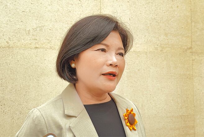 雲林縣長張麗善14日表示，陸委會已經通過她去海峽論壇的申請，既然通過應該是要樂觀其成。（周麗蘭攝）