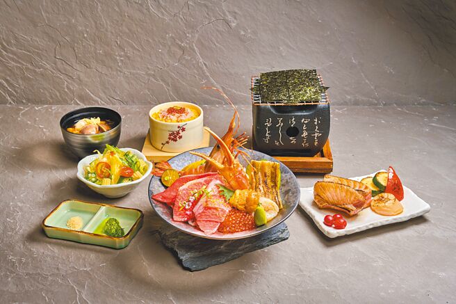 日本橋海鮮丼辻半端出「極上·日本黑鮪魚丼」及「炙烤鮪魚腹排御膳」，899元起。（日北橋海鮮丼辻半提供）