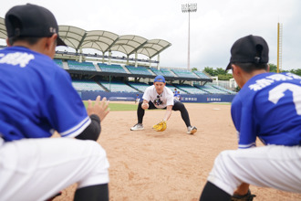 中職》杉谷拳士棒球教室開課 盼讓小朋友愛上棒球