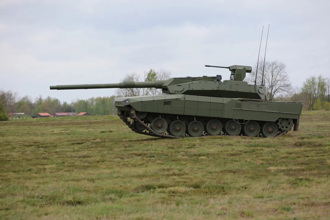 德国豹2坦克最新改进型 引进自动装弹机 十秒射三发