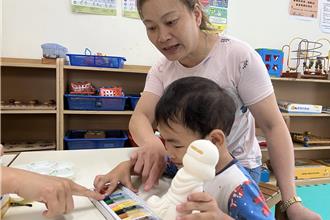 甲仙幼兒故事小屋 打開繪本塗鴉趣
