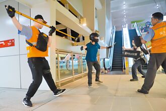強化應變 中捷演練模擬車廂攻擊