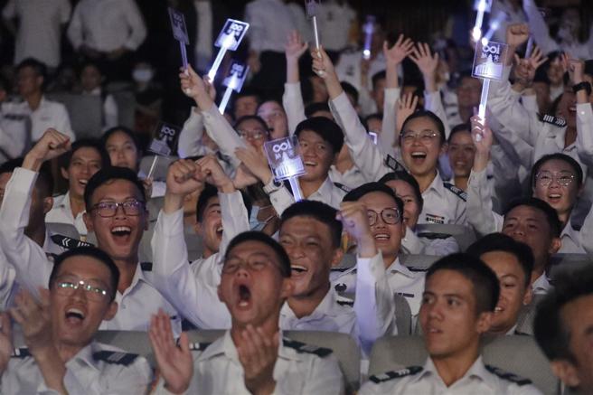  音樂會慷慨激昂的演出，軍校生共饗黃埔禮讚。
（記者孫建屏攝）