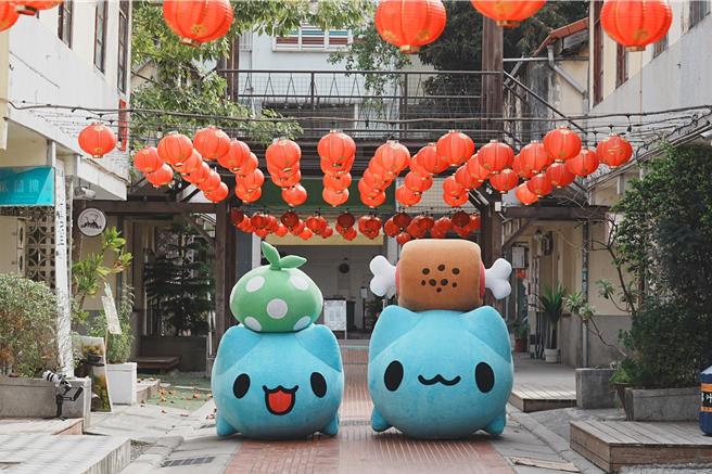 猫猫虫咖波庆祝10岁，日前也举行人偶见面会展现超萌魅力。（业者提供／朱世凯台北传真）