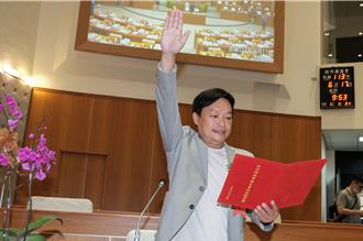 竹縣議員陳星宏今宣誓就職  強調落實政見建設芎林