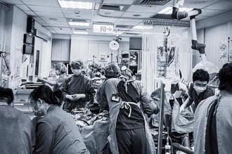 急診室燃燒殆盡！人力告急 5大醫護團體疾呼改革