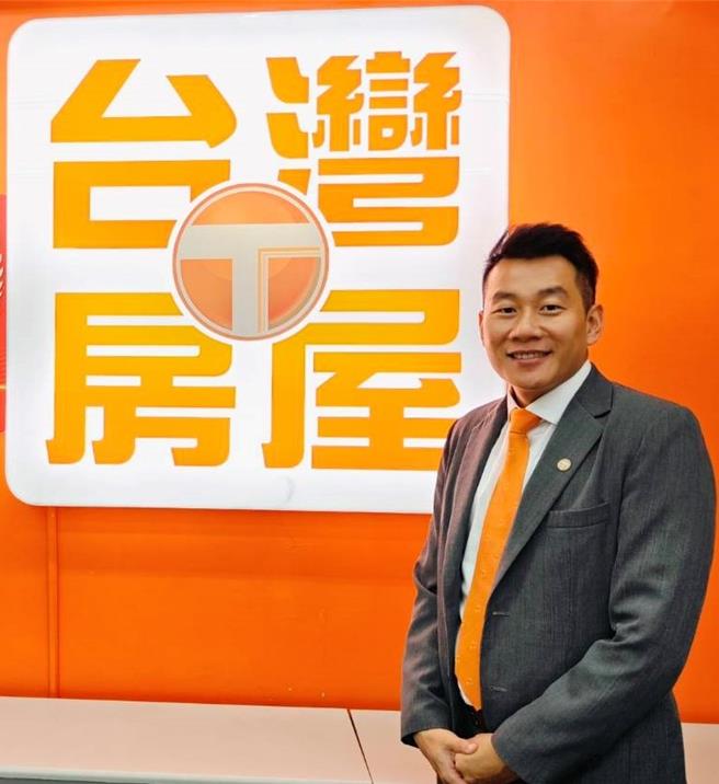台湾房屋青埔直营店店长廖国顺原为汽车业务转战房仲，进入台湾房屋，受惠教育训练与企业资源，让业务能力如虎添翼。（台湾房屋提供／王莫昀台北传真）