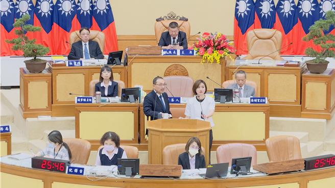 針對原住民社宅興建問題，新北市長侯友宜承諾會全力衝刺。（呂健豪攝）