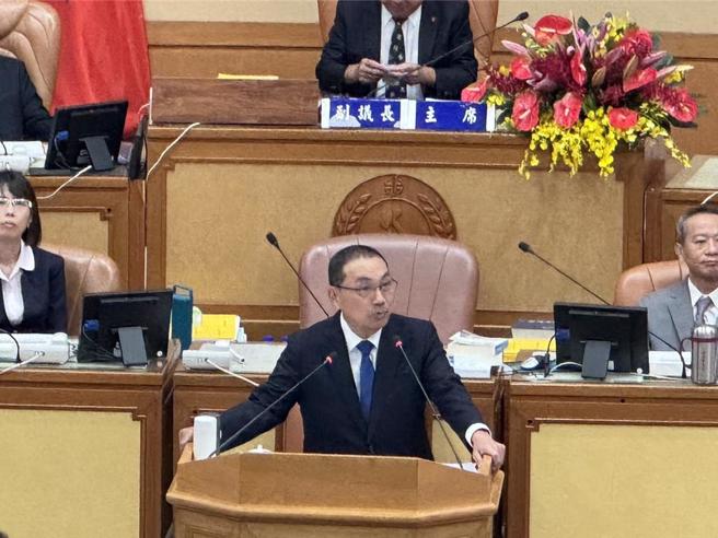 新北市長侯友宜今在議會備詢。（柯毓庭攝）