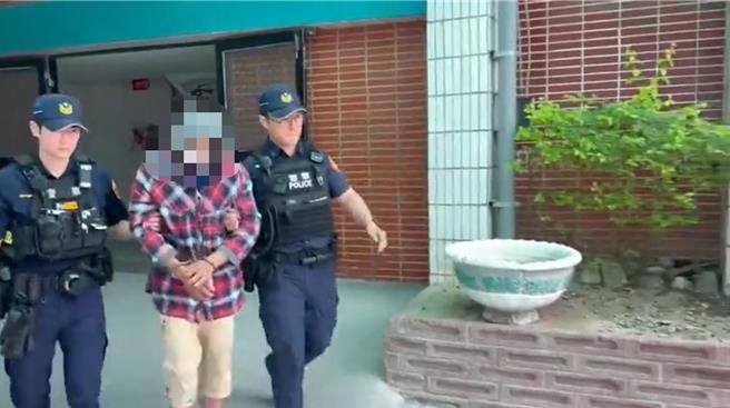 花莲1名刘姓男子和行动不便的父亲许久未见，近日疑因缺钱买毒竟藉故探望时，抢夺刘父腿上放有逾6万元的皮包。（警方提供／罗亦晽花莲传真）