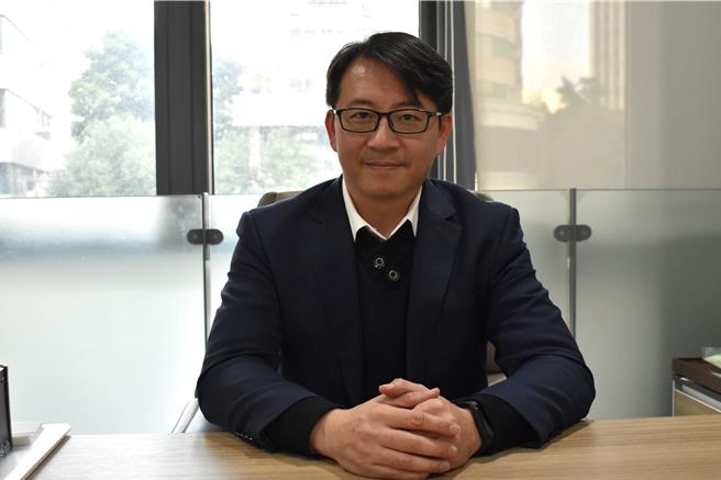 廈門銀行福州分行台商直營部副總經理鄭瑞昇，暢談台商貸款服務。（陳冠宇攝）