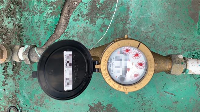 前台北市长柯文哲在任期内推动全面更换智慧水表，但是碍于厂商不够而暂缓，近年物价上涨，费用也从原先的48亿飙升至80亿。（刘玮晴摄)