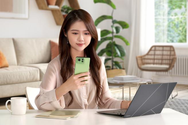 Zenfone 11 Ultra推出「啦啦绿」限量新色。（ASUS提供／古明弘台北传真）