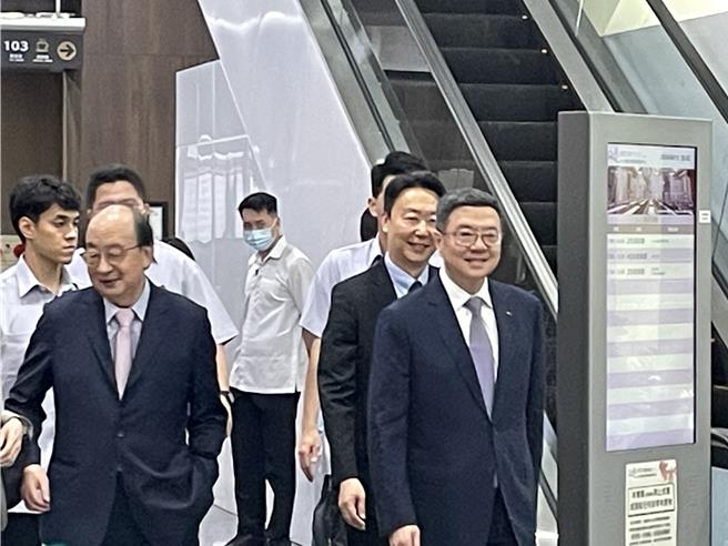 行政院长卓荣泰今晚宴请立法院卫环委员会、司法委员会绿委，卓在会中表示，盼覆议案结束后，进入拚经济阶段，拟于8月成立经济发展委员会。（报系资料照片）