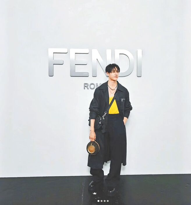 韓團Stray Kids成員方燦出席FENDI 2025春夏男裝系列。（摘自方燦IG）