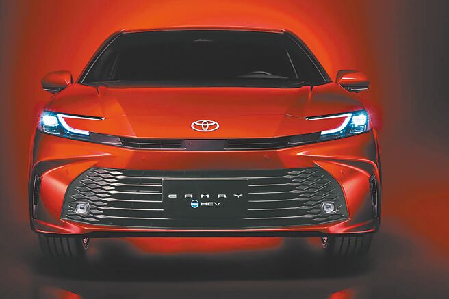 TOYOTA CAMRY擁有極具侵略性的前視造型。（TOYOTA官網）
