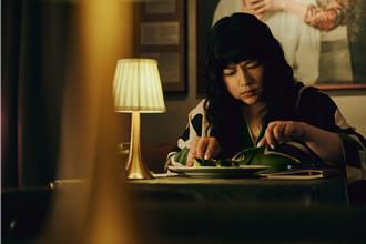 國師唐綺陽正式跨足演員！曾博恩辦公室萬人迷收恐怖生日驚喜