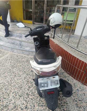 酒驾遭扣牌怕家人发现 竟别人的挂上仍露馅