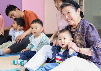 中国新生人口崩跌 智库：育儿相对成本大幅超越西方国家