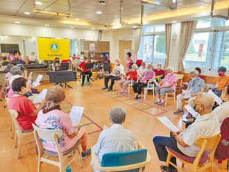 高医大世界首创 培训咀嚼吞咽照护人才