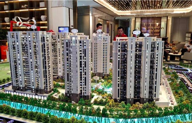 中國大陸五月工業產出增長低於預期，房地產業持續危機拖累經濟。（中新社）