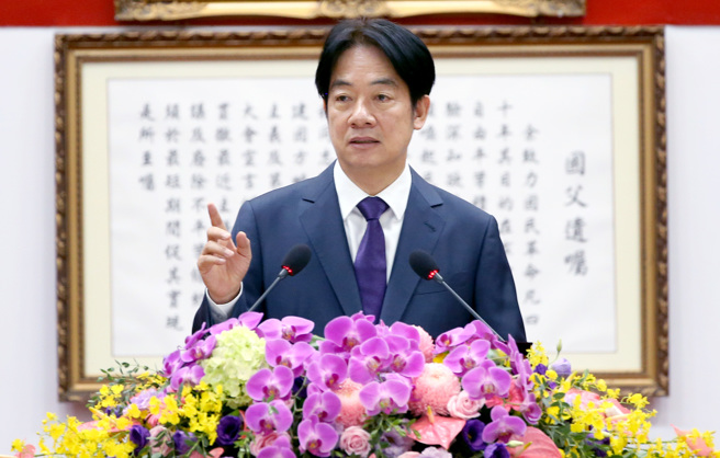 根據一份今天公布的最新民調顯示，總統賴清德（圖）的支持度相較上月，跌了近10個百分點。（中時資料照）