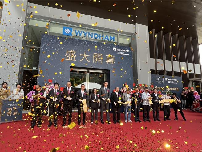 日月潭力麗溫德姆溫泉酒店18日開幕剪綵，力麗攜手全球擁9000多家連鎖酒店的溫德姆酒店集團拓展國際市場。（楊靜茹攝）
