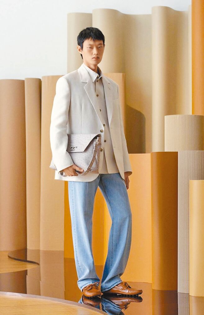 TOD’s 2025春夏男裝系列。（摘自品牌IG）