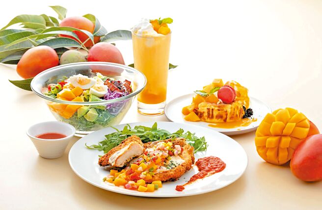 BELLINI Pasta Pasta與MOLINO即日起至8月31日推芒果季節料理，包括「米蘭酥煎豬排芒果莎莎醬」680元。（三澧餐飲集團提供）