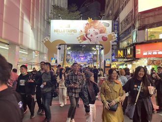 文創盤子？妹子西門町買洋裝2千元 得知真相怒了