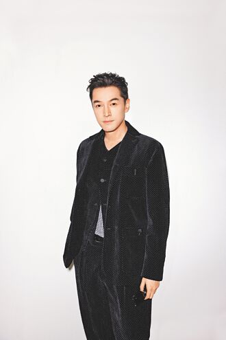 胡歌飛米蘭看秀