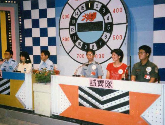 「莒光园地」节目多元，抢答竞赛、古装剧都是常见的型态。
（政战局提供）