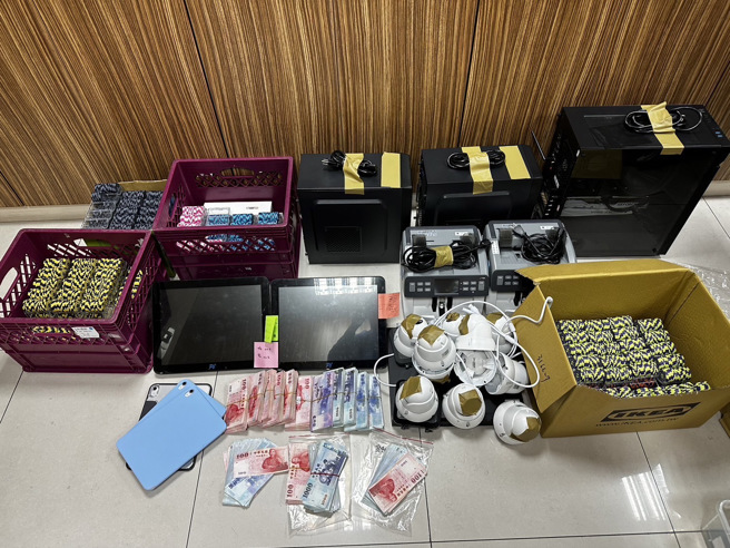 警方扣案证物。( 叶庭欣/翻摄 )