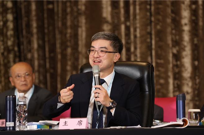 南山人寿董事长尹崇尧表示，上市是未来重要目标，须先妥适沟通、取得共识，短期内没有具体时程表。(南山人寿提供／洪凯音台北传真)