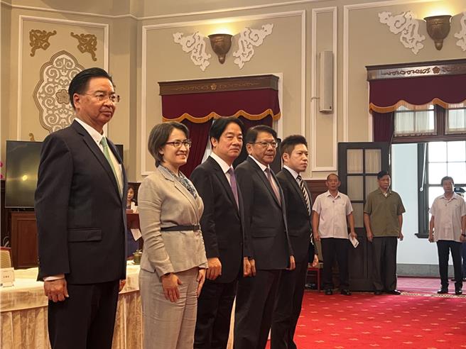 赖萧正副总统就职满月 萧美琴回答却是这一题。曾薏苹摄