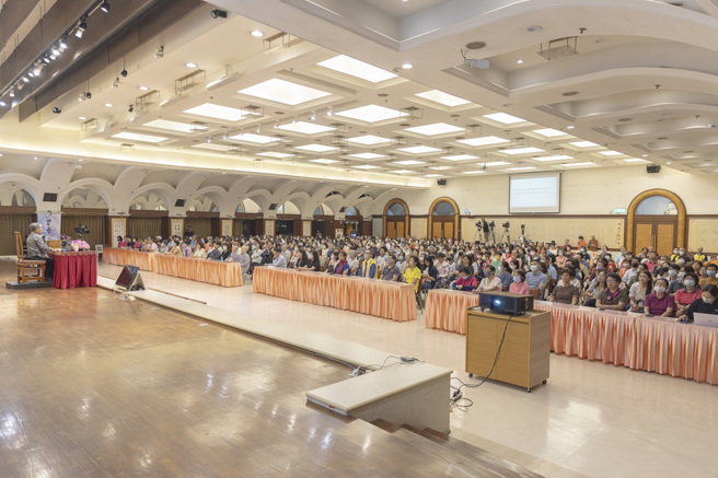 现场及线上直播观看人数近1700人，总触及人数近6900人。(图/佛光山惠中寺提供)